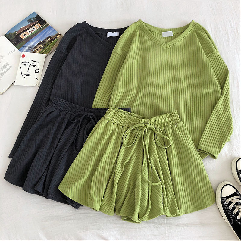 Korean Student Loose V-neck Sweater Wide-leg Skirt